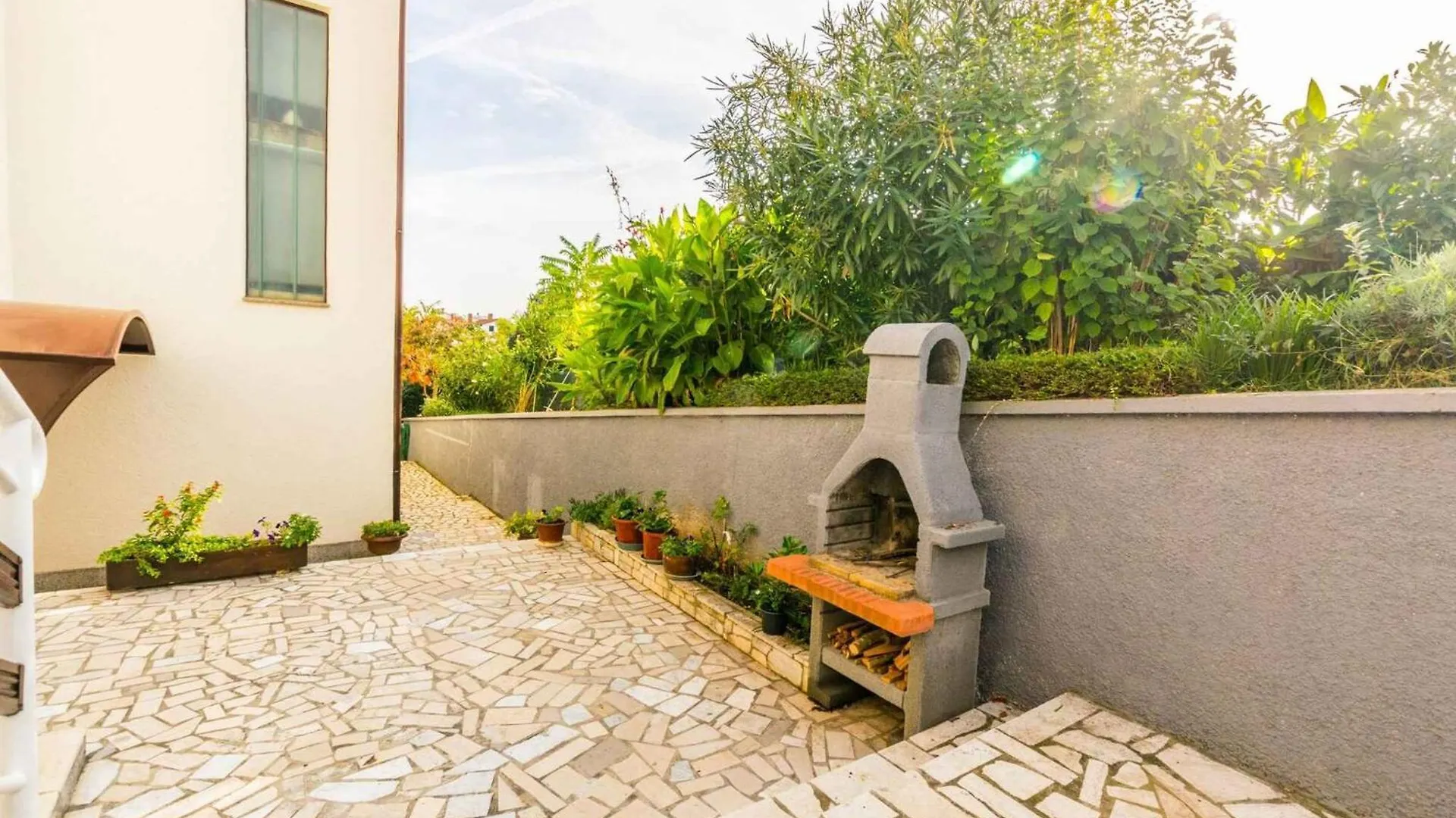 Apartment In Pula - Istrien 53391 0*,